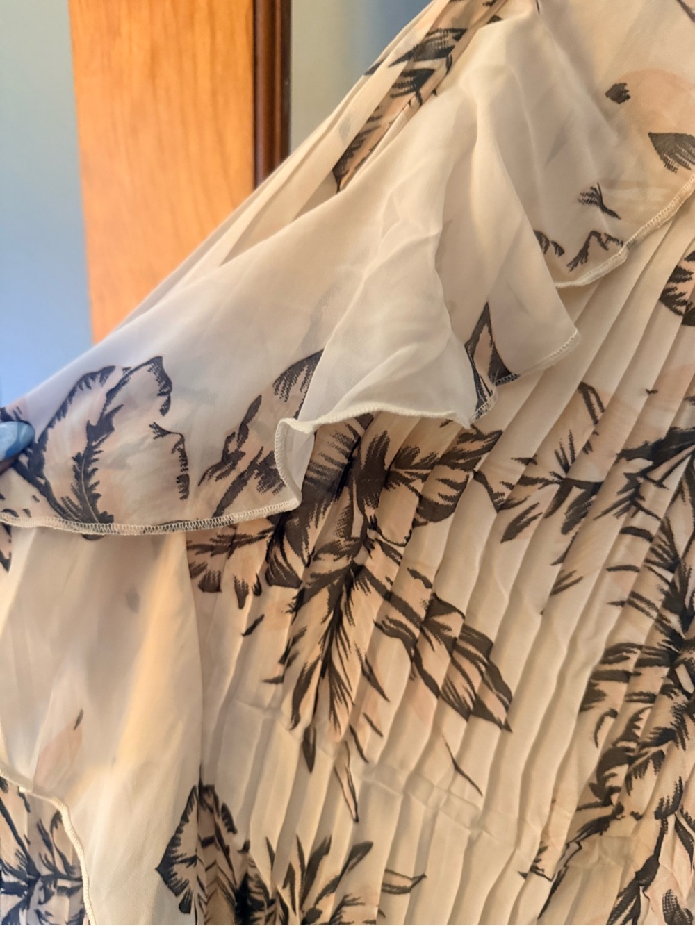Walter Baker White Midi Dress with Black Floral Print - Picture 5 of 10